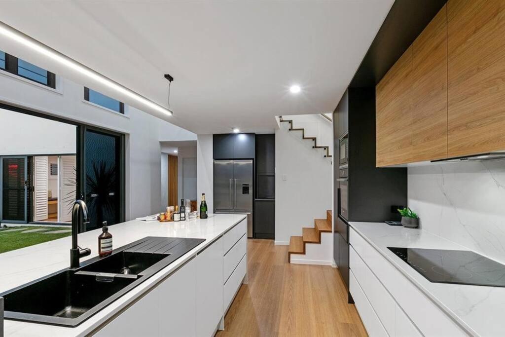 Beachside Buddina Luxury Family House 5 Bedrooms Esterno foto